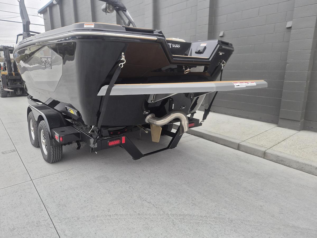 2026 Heyday Wake Boats WTSURF