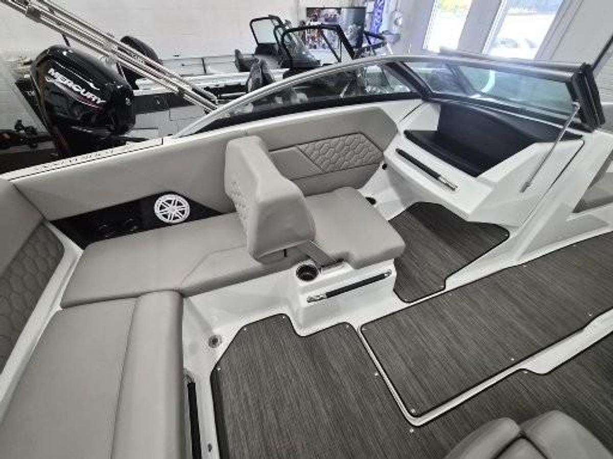 Used 2023 Four Winns H1