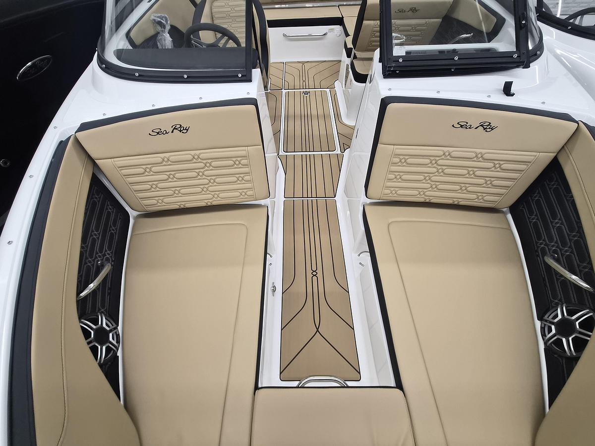 2026 Sea Ray SPX 210