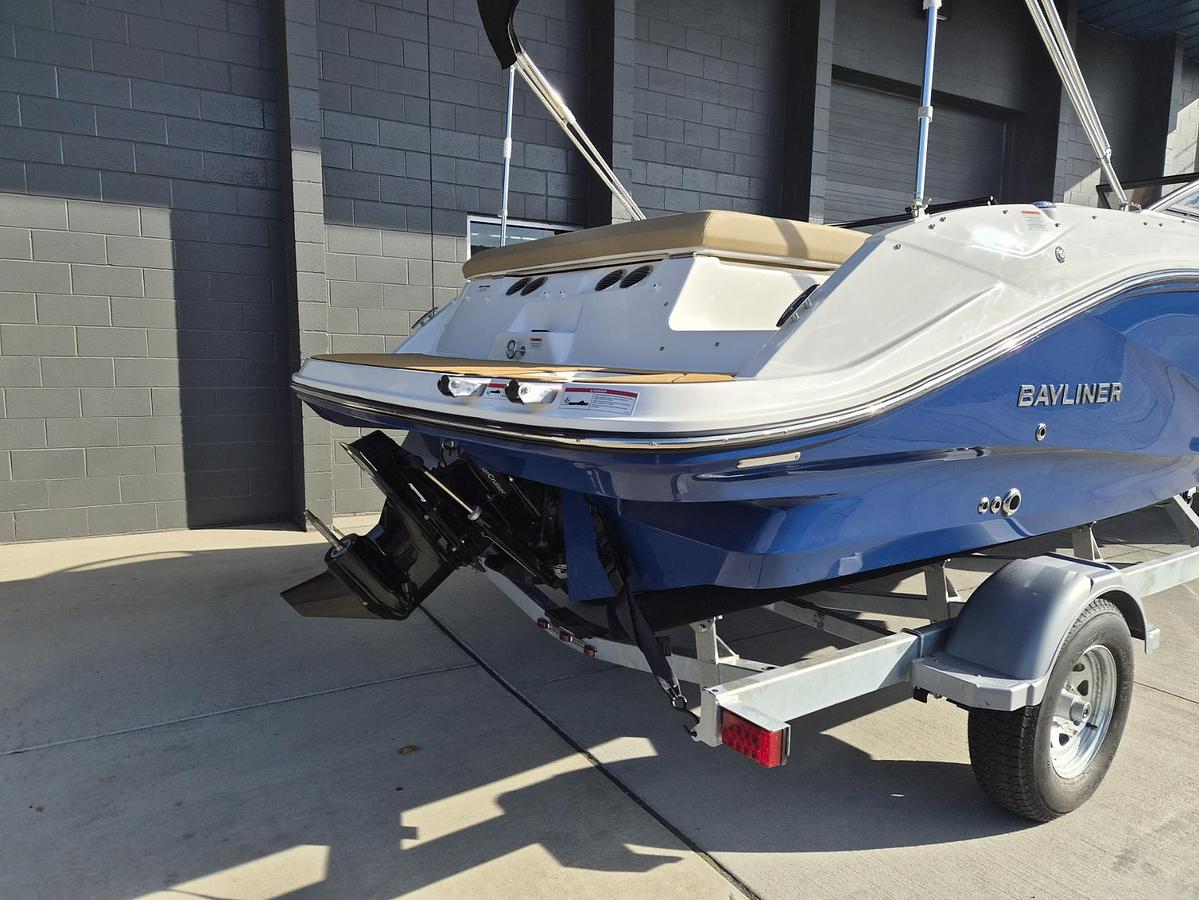 2026 Bayliner V20i Bowrider