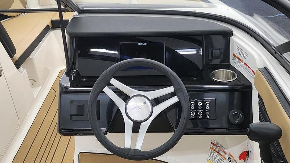 2025 Sea Ray SPX 190