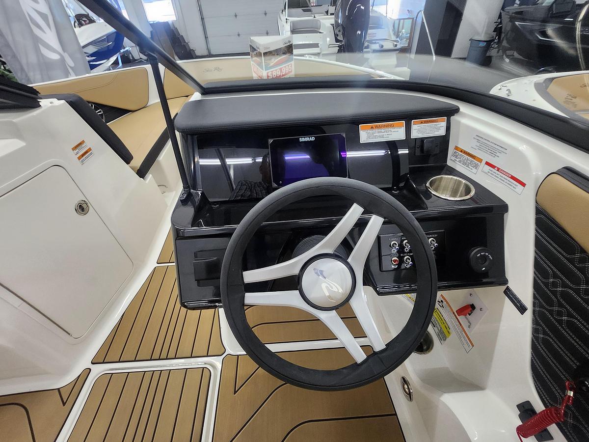 2027 Sea Ray 210 SPX