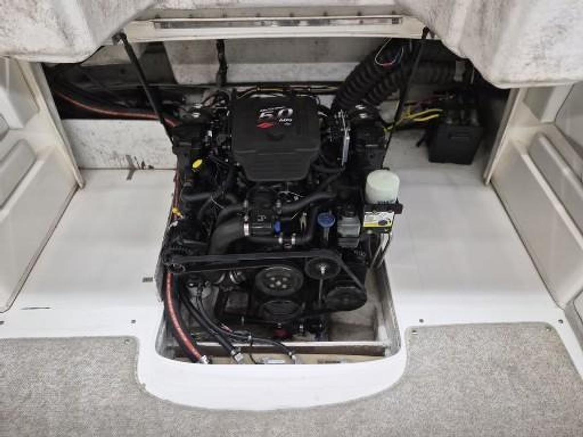 Used 2004 Maxum 2000SR