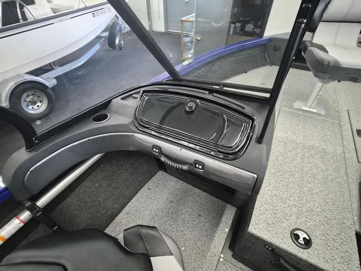 2026 Crestliner 1750 Hawk Walkthrough