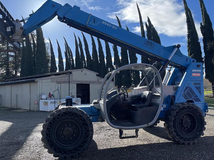 Used 2008 GENIE GTH842