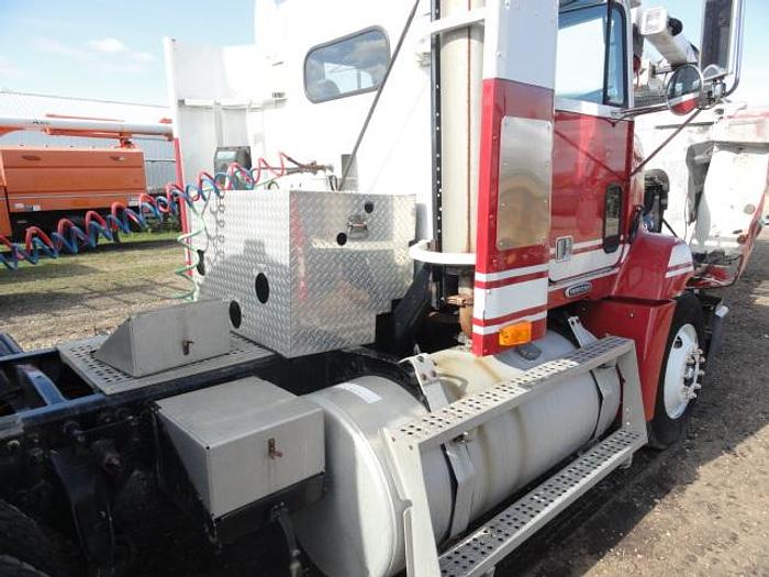 Used 1997 FREIGHTLINER fld112