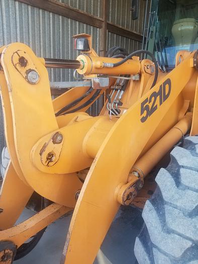 Used 2005 CASE 521D