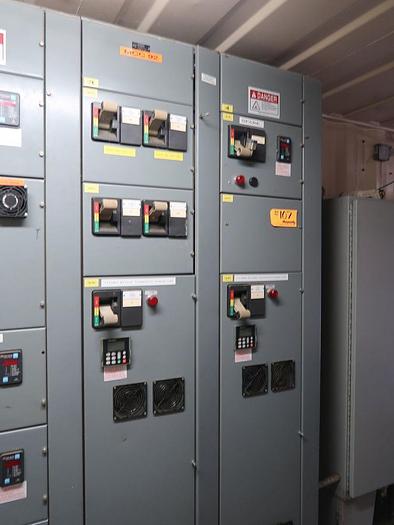 Used CUTLER HAMMER ADVANTAGE SERIES 2100 4-SECTION 12-SWITCH MCC