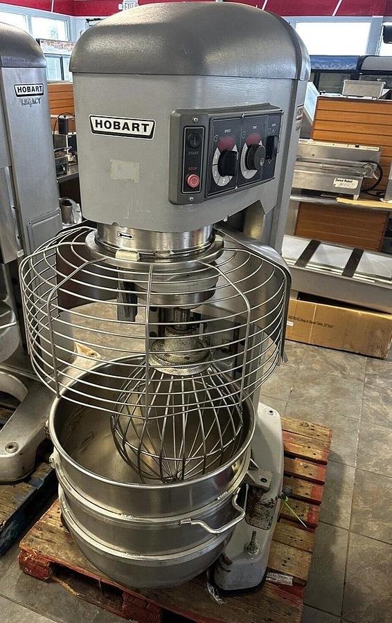 Used Hobart 140qt Legacy Mixer HL1400 Bowl & Whip Included 3 Phase NICE SHAPE!