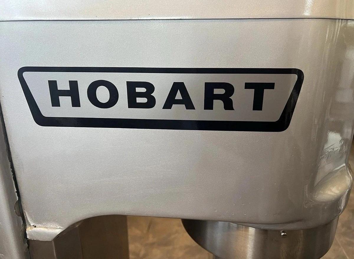 Used HOBART H600 60 Qt Mixer 1HP 220V 3 Phase Bowl & Whisk Included BEAUTIFUL SHAPE!