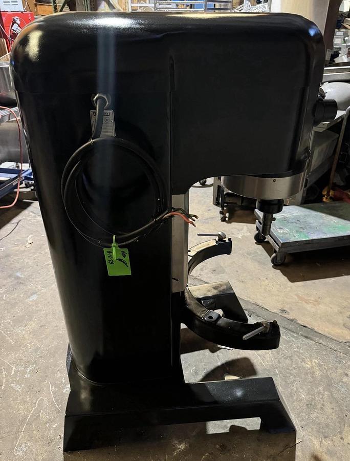 Used HOBART H600 60 Qt Mixer 1.5 HP 230V 1PH Bowl & Hook Included BEAUTIFUL SHAPE!