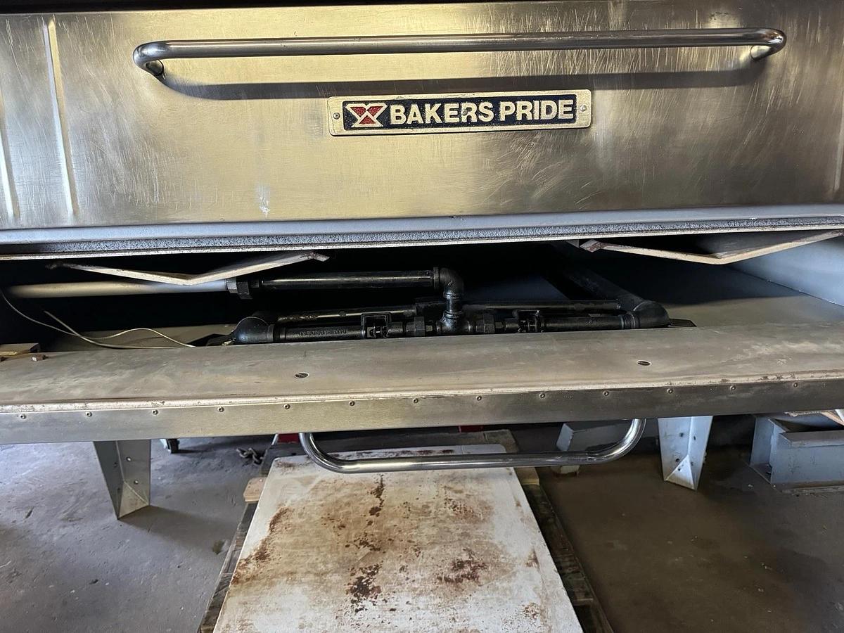 Refurbished BAKERS PRIDE Y600 COMMERCIAL 78"  PIZZA DECK GAS OVEN