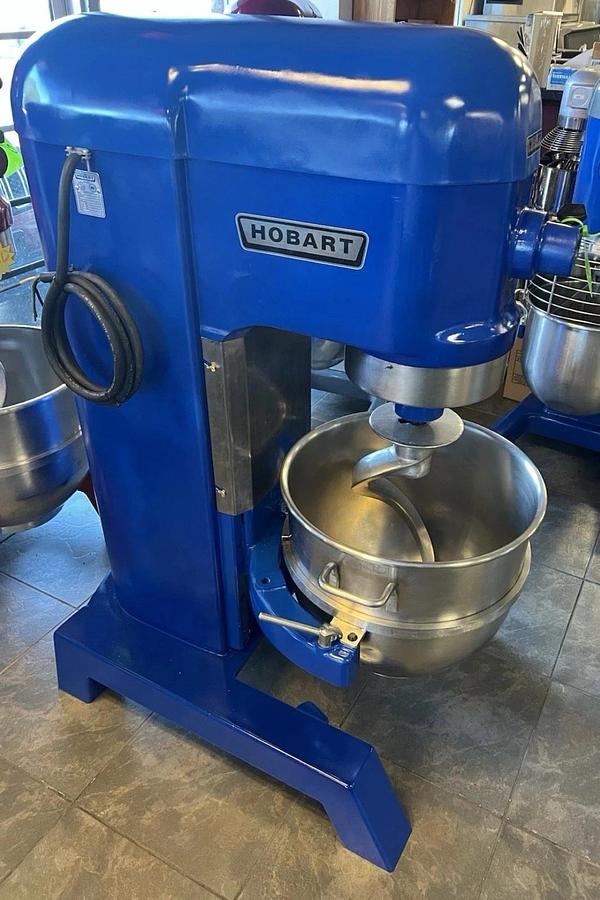 Used HOBART H 600 60 Qt Mixer 1HP 200V  3 Phase Bowl & Hook Included BEAUTIFUL SHAPE!