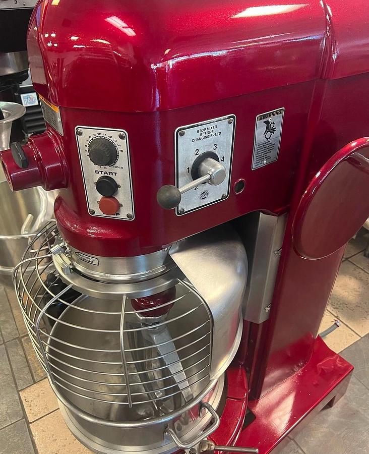Used HOBART H600T 60 Qt Mixer 2HP 200V 3 Phase W/ New Bowl & Paddle BEAUTIFUL SHAPE!