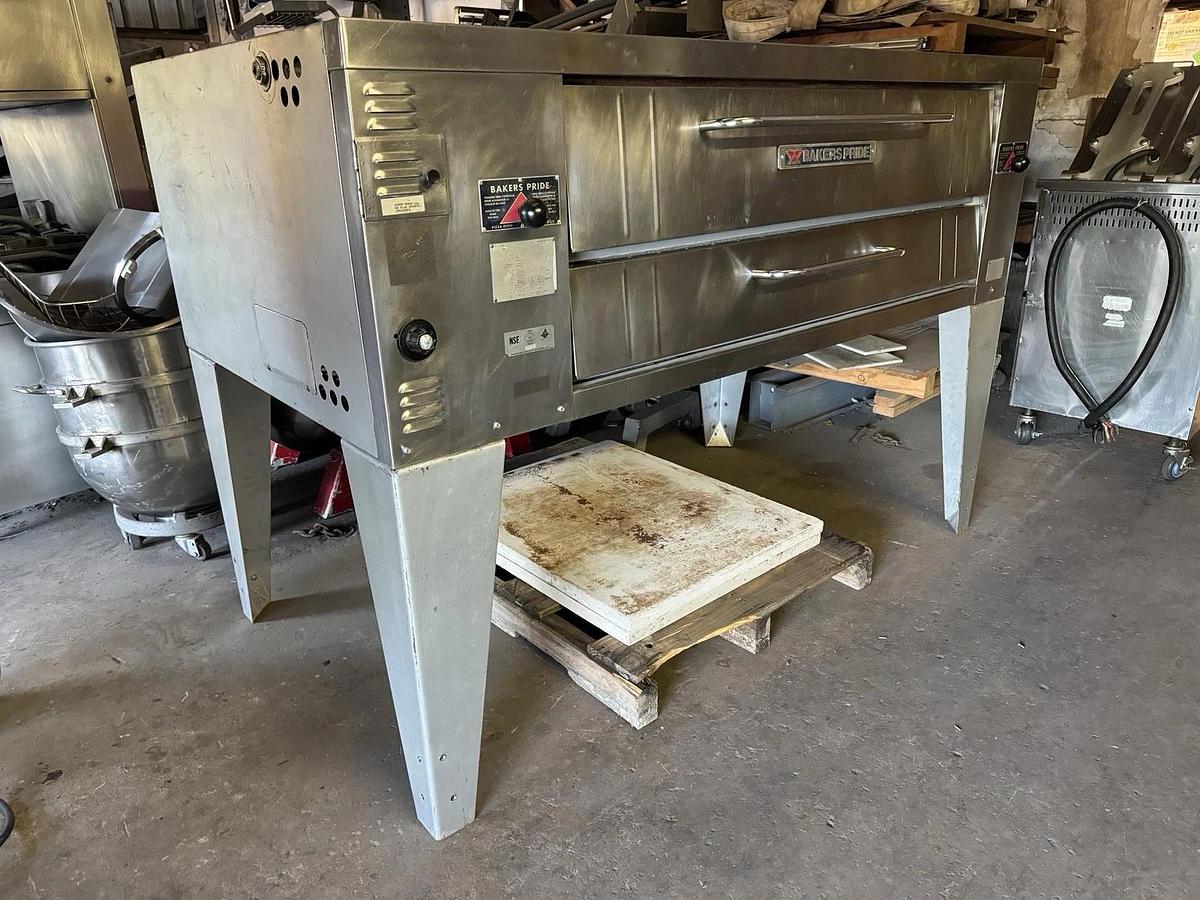 Refurbished BAKERS PRIDE Y600 COMMERCIAL 78"  PIZZA DECK GAS OVEN