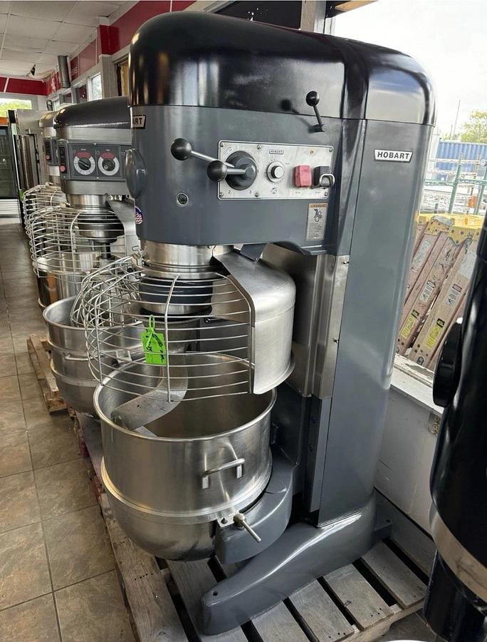 Used HOBART 140 Qt Mixer V 140 5HP 200V 3 Phase Bowl & Hook Included BEAUTIFUL SHAPE!