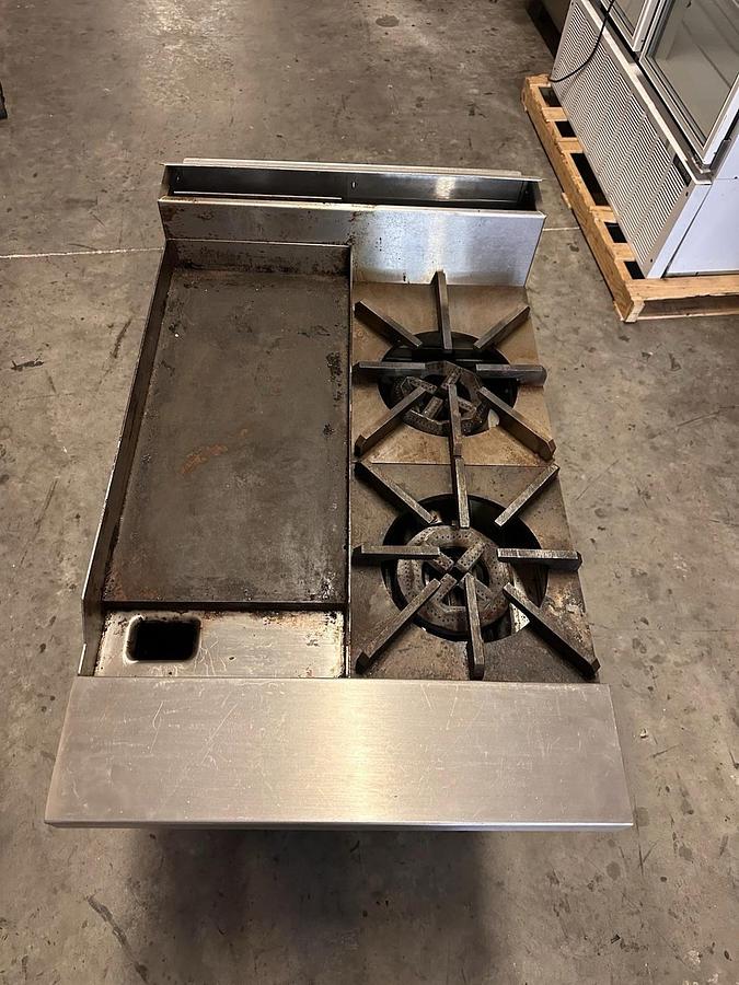Used 2025 Jade Range Heavy Duty 24" 2 Burner Hot Plate and 12" Griddle Nat Gas Nice!