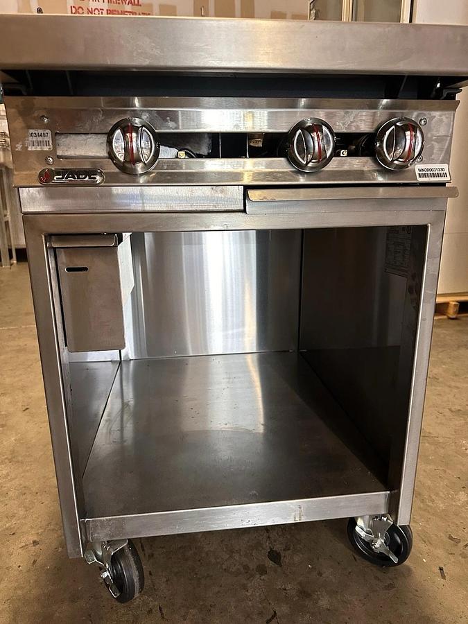 Used 2025 Jade Range Heavy Duty 24" 2 Burner Hot Plate and 12" Griddle Nat Gas Nice!