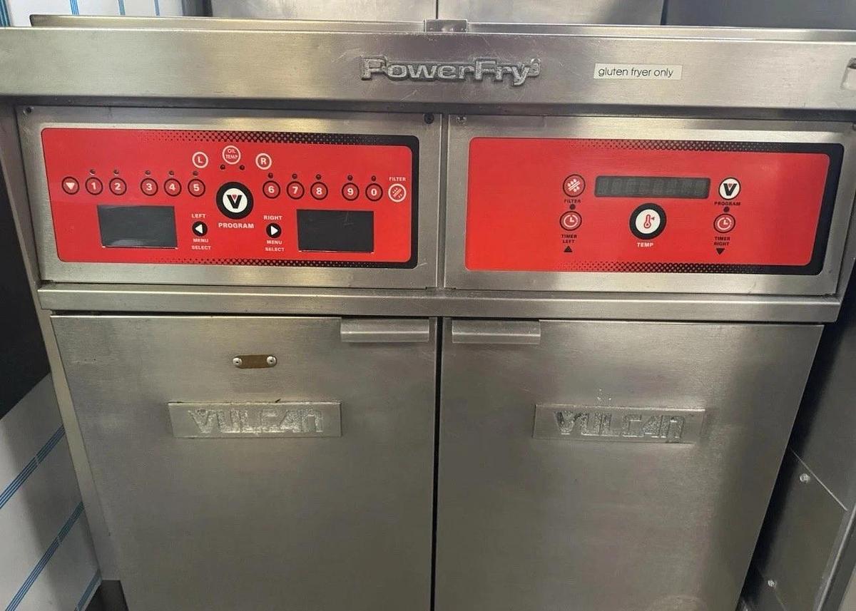 Used VULCAN Model 1 TR45C Natural Gas 2 Bay 50 Lbs Digital Deep Fryers W/ Oil Filter