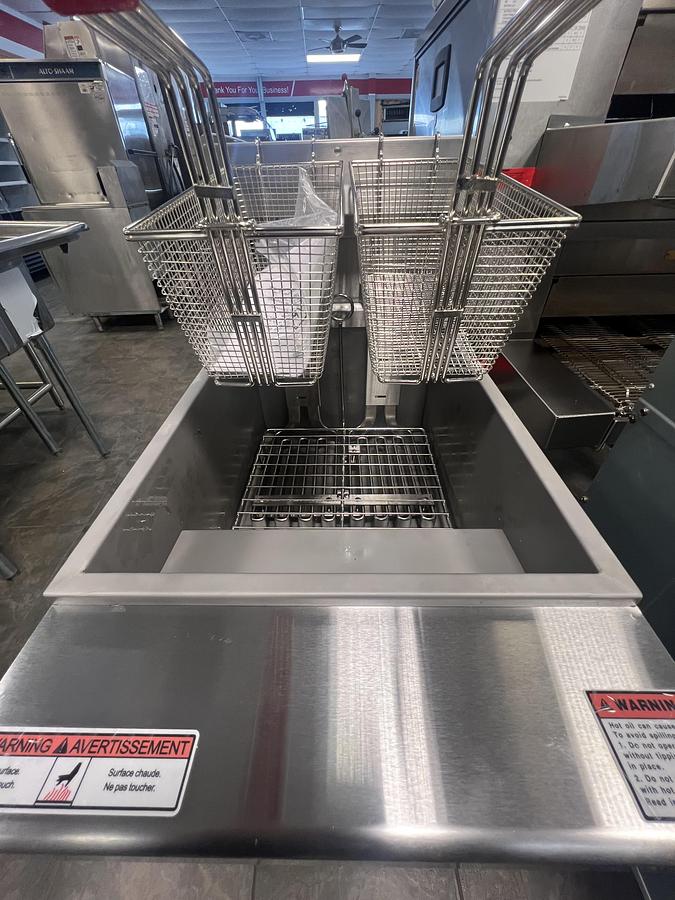 Elite Commercial Electric Deep Fryer – Digital Controls – 1 Phase or 3 Phase