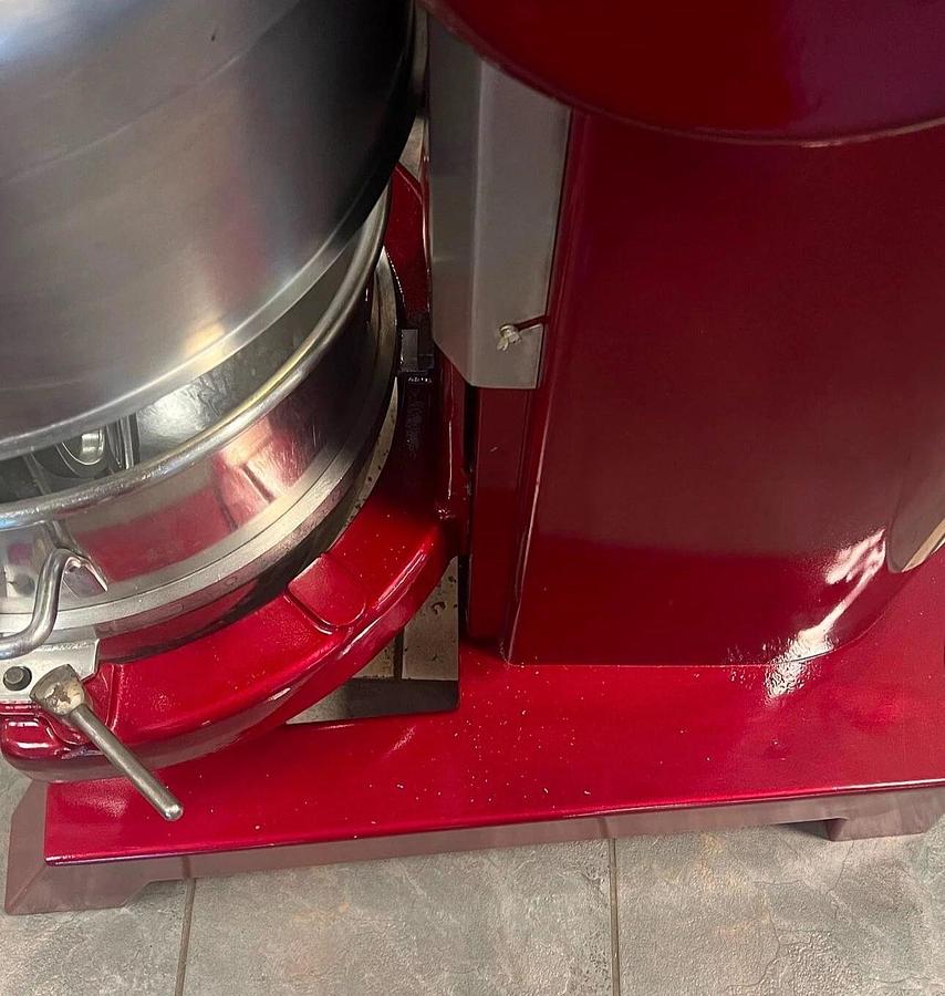 Used HOBART H600T 60 Qt Mixer 2HP 200V 3 Phase W/ New Bowl & Paddle BEAUTIFUL SHAPE!