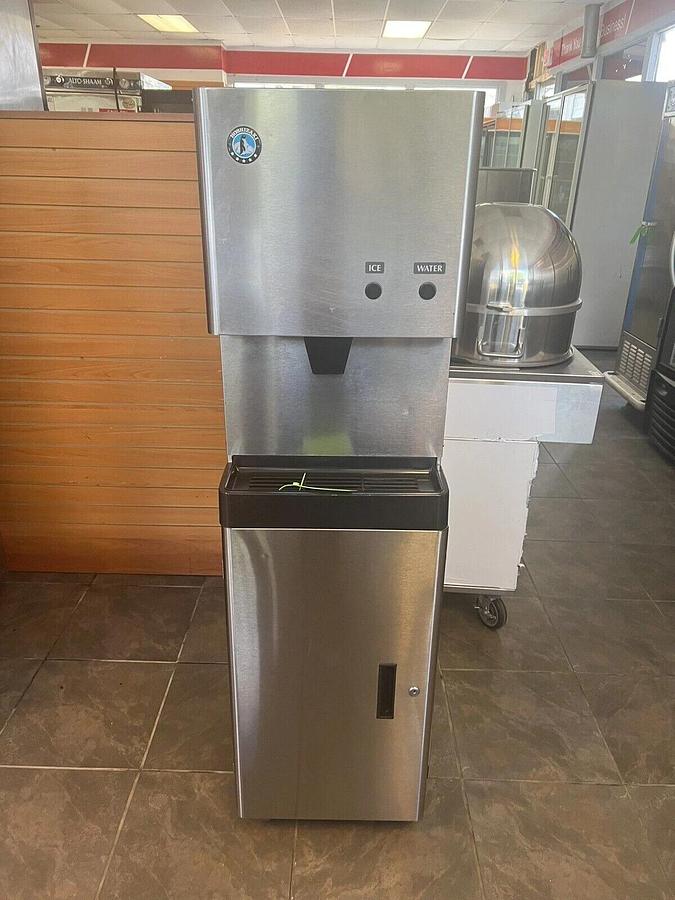 Used HOSHIZAKI MODEL DCM 270BAH NUGGET STYLE  ICE MAKER DISPENSER 115V NICE SHAPE!