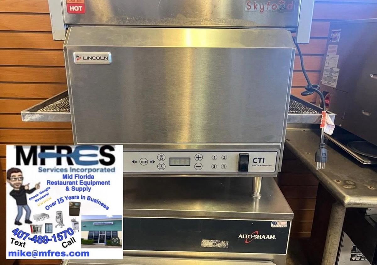 Used Lincoln V2500  31" Electric Countertop Ventless Impinger Conveyor Oven 208-240V