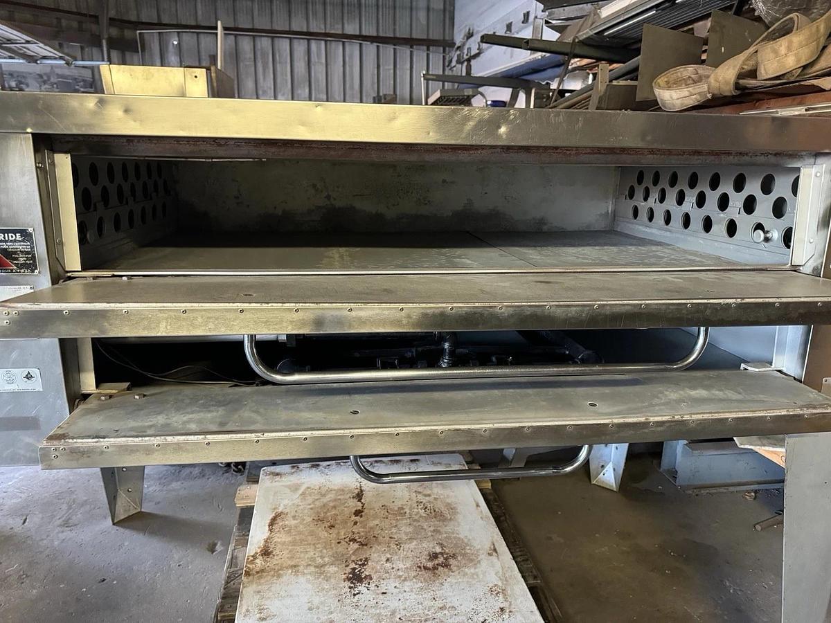 Refurbished BAKERS PRIDE Y600 COMMERCIAL 78"  PIZZA DECK GAS OVEN