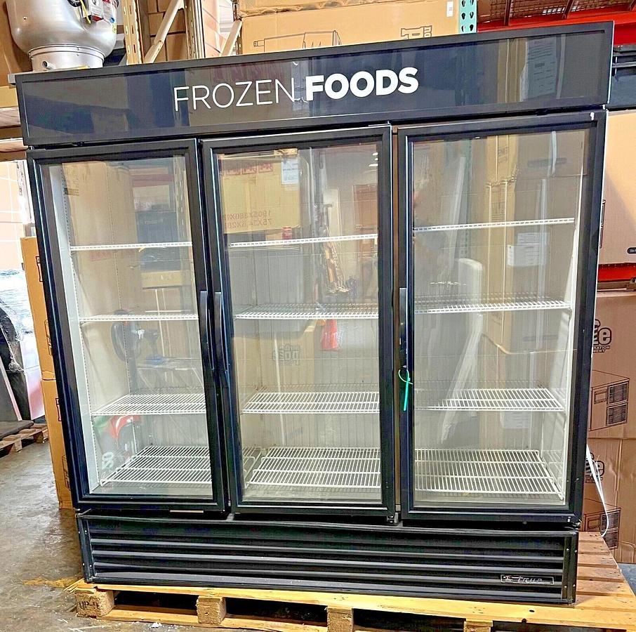 Used TRUE GDM 72F FREEZER MERCHANDISER 220V NICE SHAPE!