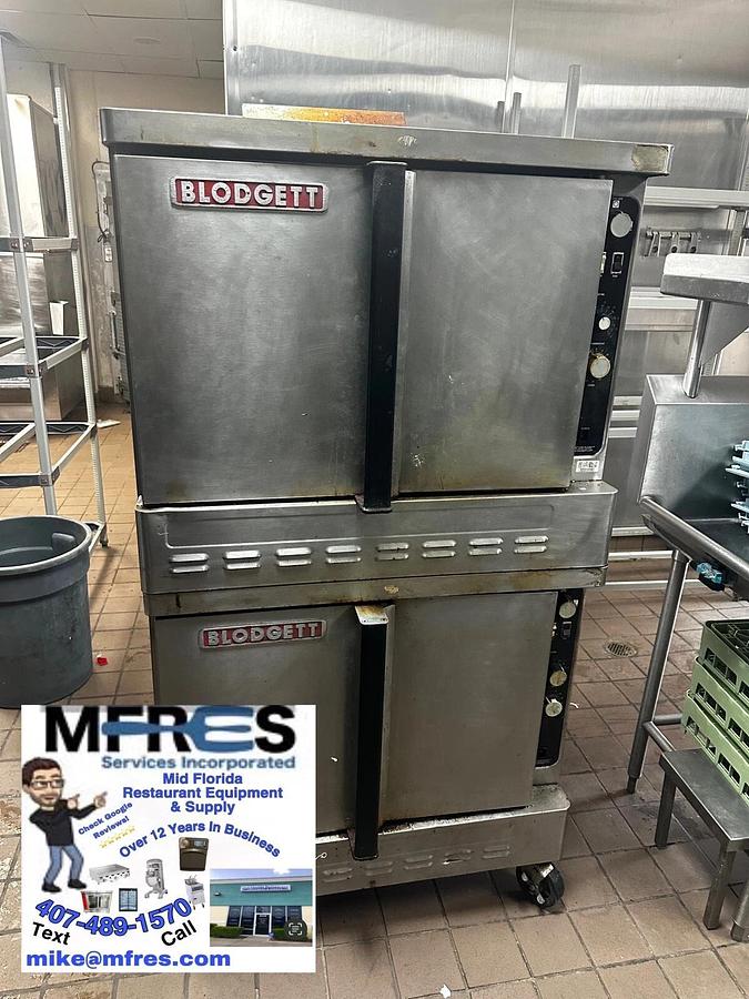 Used BLODGETT DOUBLE STACKED NATURAL GAS CONVECTION OVEN MODEL DFG-100-3