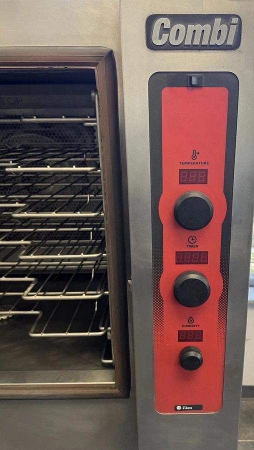 Used VULCAN Full-Size Combi-Oven, Boilerless, Natural Gas VERY NICE WORKING SHAPE!