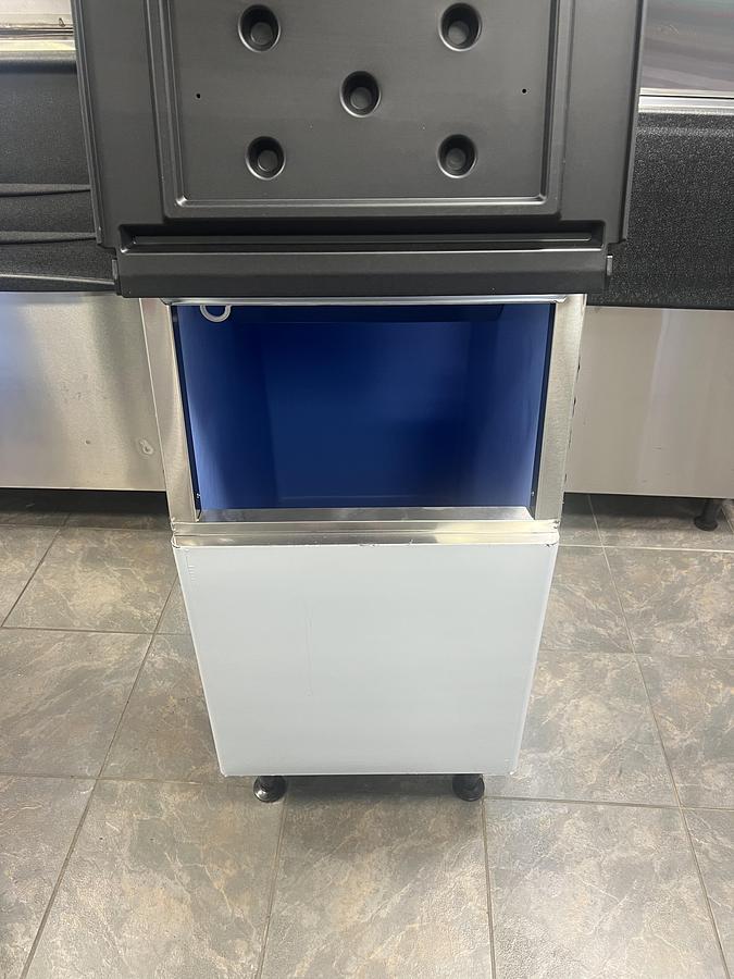 North Pole 275 lb Commercial Ice Storage Bin – Stainless Steel Ice Bin