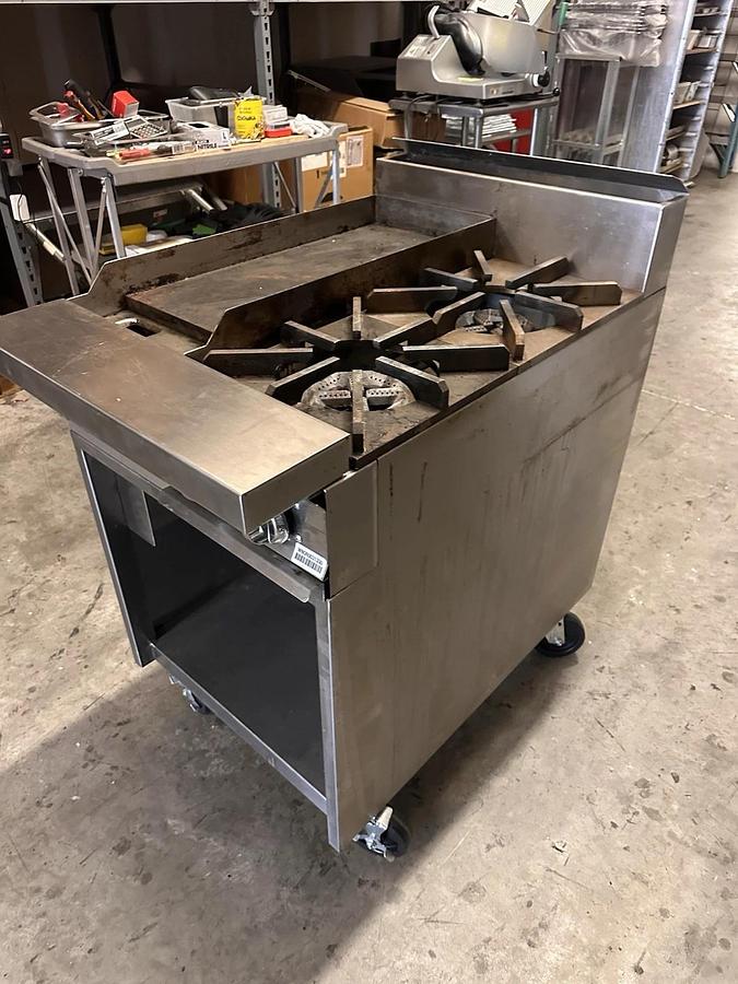 Used 2025 Jade Range Heavy Duty 24" 2 Burner Hot Plate and 12" Griddle Nat Gas Nice!