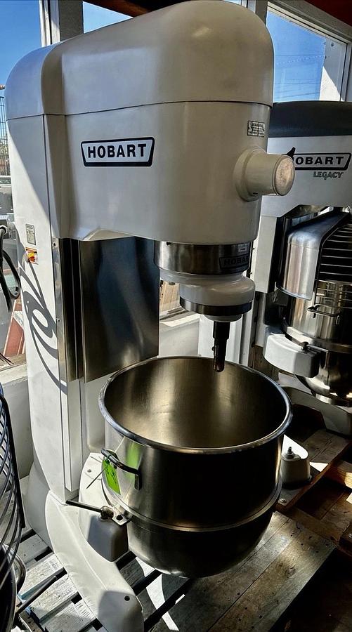 Used HOBART 140 Qt Mixer V 140 5HP 200V 3 Phase With Bowl Included BEAUTIFUL SHAPE!