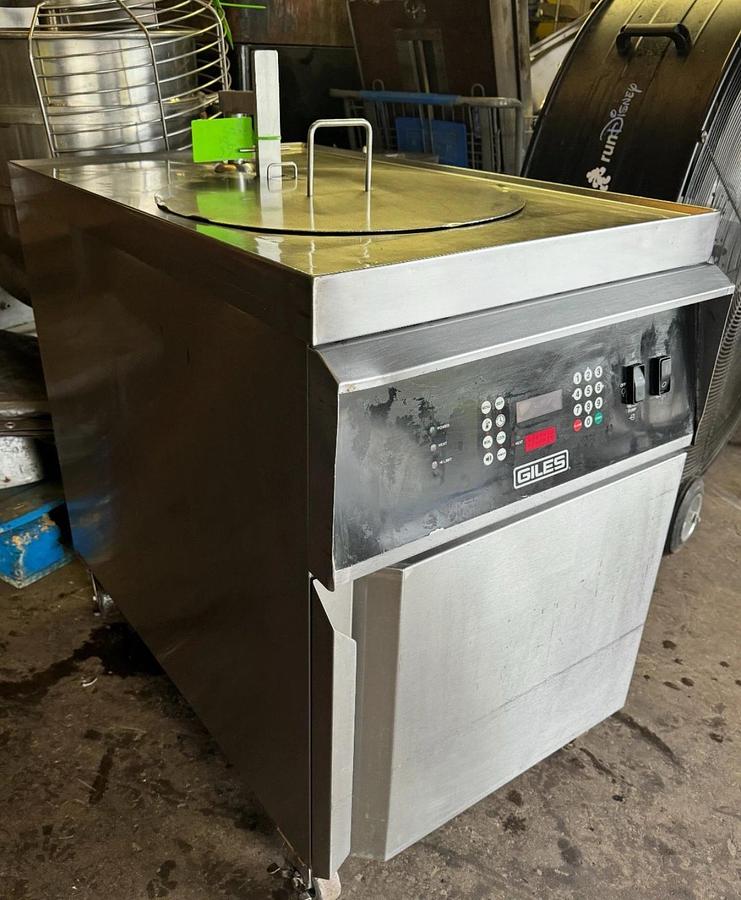 Used GILES Ventless Electric Fryer w/Auto Lift Model GEF-720-VH 208V 3PH GREAT SHAPE!