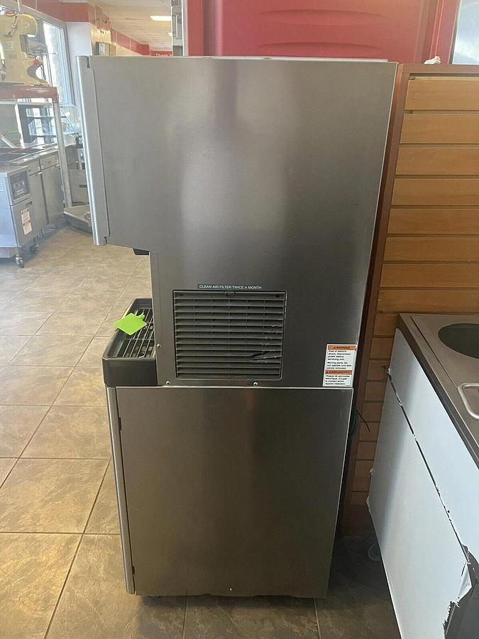 Used HOSHIZAKI MODEL DCM 270BAH NUGGET STYLE  ICE MAKER DISPENSER 115V NICE SHAPE!