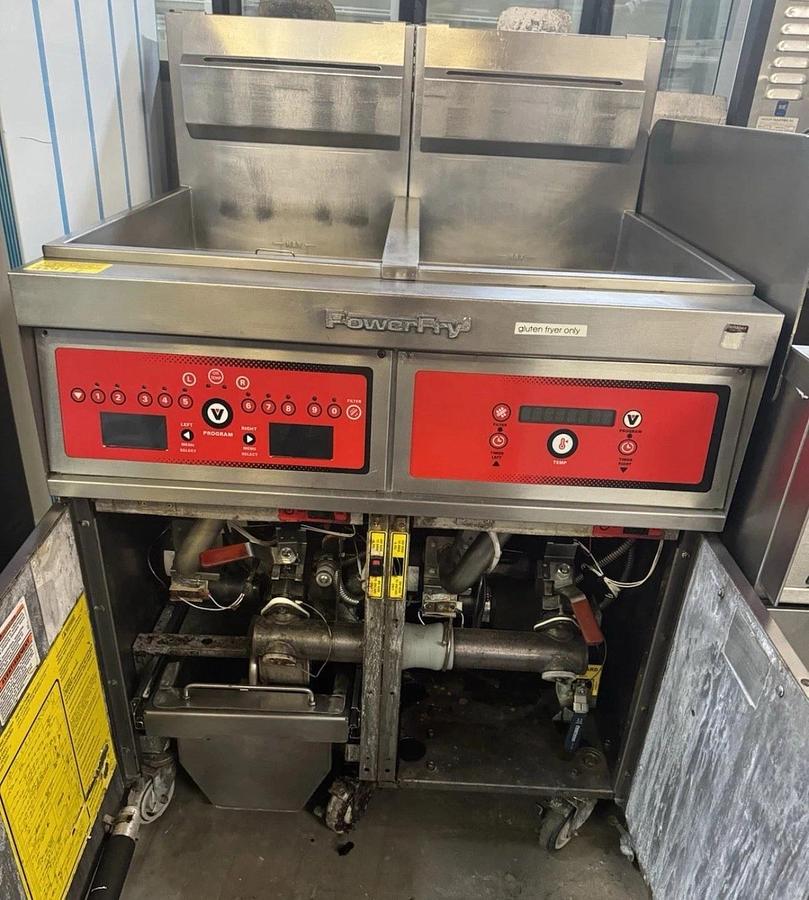 Used VULCAN Model 1 TR45C Natural Gas 2 Bay 50 Lbs Digital Deep Fryers W/ Oil Filter