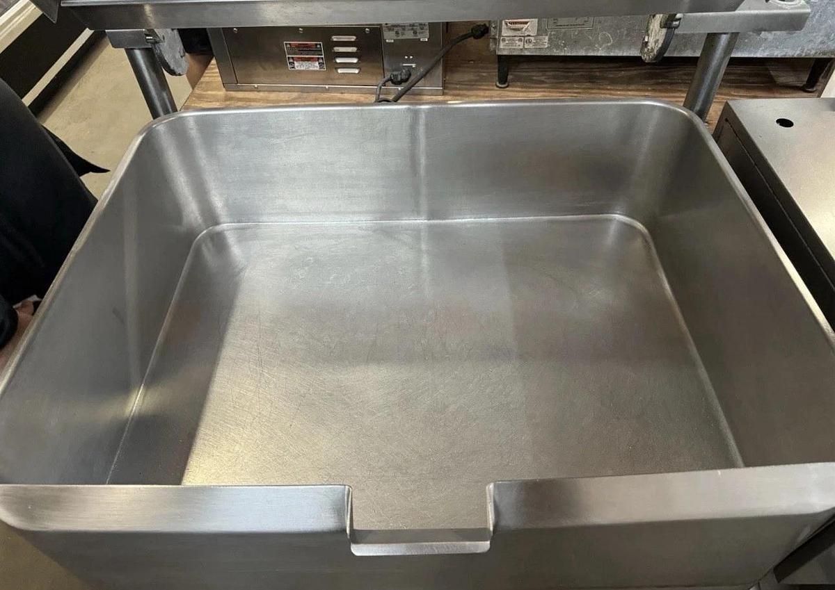 Refurbished GROEN 40 GALLON NATURAL GAS ELECTRIC TILT SKILLET BRAISING PAN BEAUTIFUL !