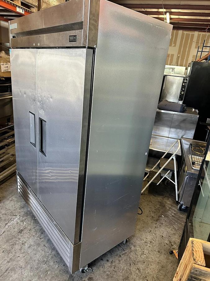 Used 2020 True T-49F-HC 54" Two Section Reach In Stainless Freezer NICE SHAPE!