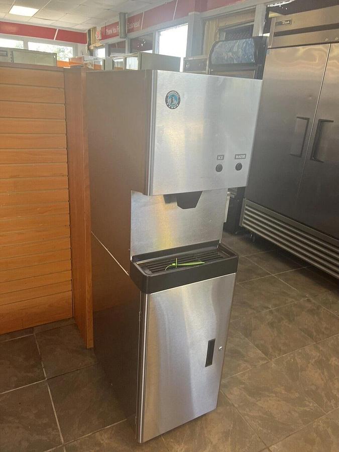 Used HOSHIZAKI MODEL DCM 270BAH NUGGET STYLE  ICE MAKER DISPENSER 115V NICE SHAPE!