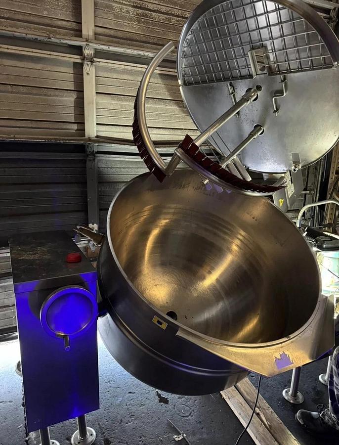 Refurbished Cleveland MKDL-125-T 125 Gallon Tilting 2/3 Steam Jacketed Direct Steam Kettle