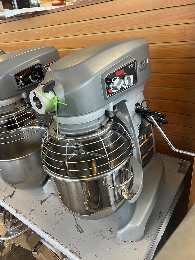 NEW Hobart HL200 20 Quart Commercial Legacy Planetary Mixer – Heavy Duty – 120V