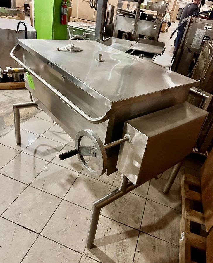 Used GROEN 40 GALLON MANUAL TILT SKILLET BRAISING PAN NATURAL GAS NICE SHAPE!