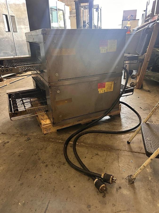 Refurbished 2019 Middleby Marshall CTX DZ33I Electric Pizza Conveyor Oven 208V 1/3 Phase