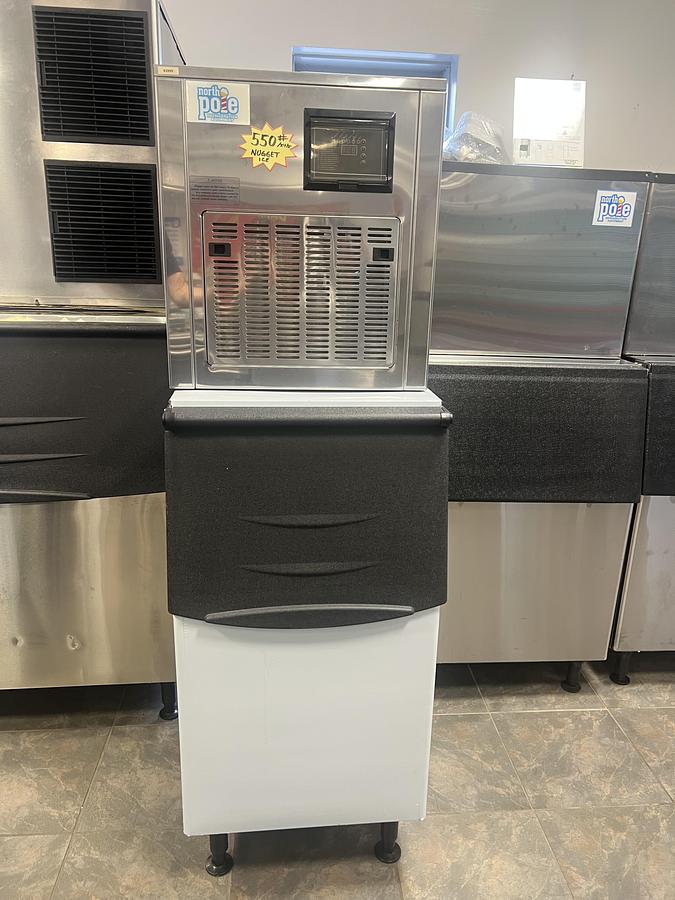 North Pole 550 lb Commercial Ice Machine with 275 lb Storage Bin – Nugget Ice – Stainless Steel – 115V