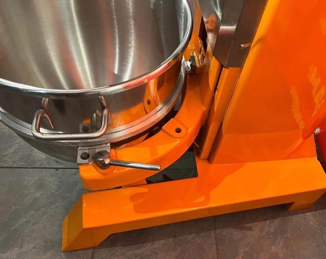 Used HOBART H600 60 Qt Mixer 1 HP 230V 1 Phase With Bowl & Hook BEAUTIFUL!