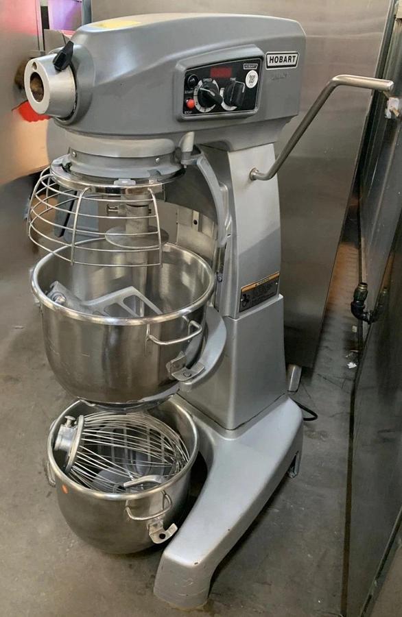 Used Hobart Legacy HL200-10STD 20 Qt Planetary Floor Mixer 120V 1/2H w/Accessories