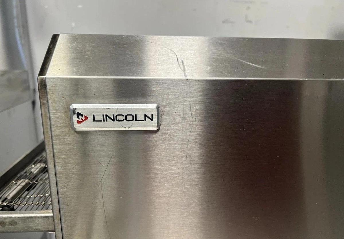 Refurbished 2020 LINCOLN IMPINGER 2502 16" BELT WIDTH 240V PIZZA OVEN GREAT SHAPE!