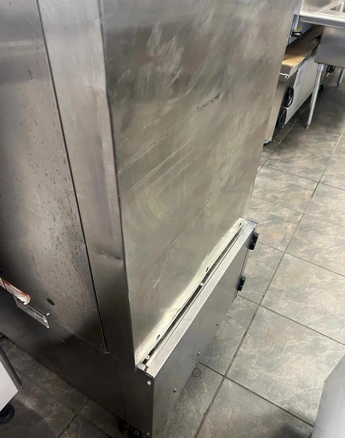 Used STOELTING E122-38I2 Frozen Beverage/Shake Machine 208-240V 1 Ph NICE SHAPE!