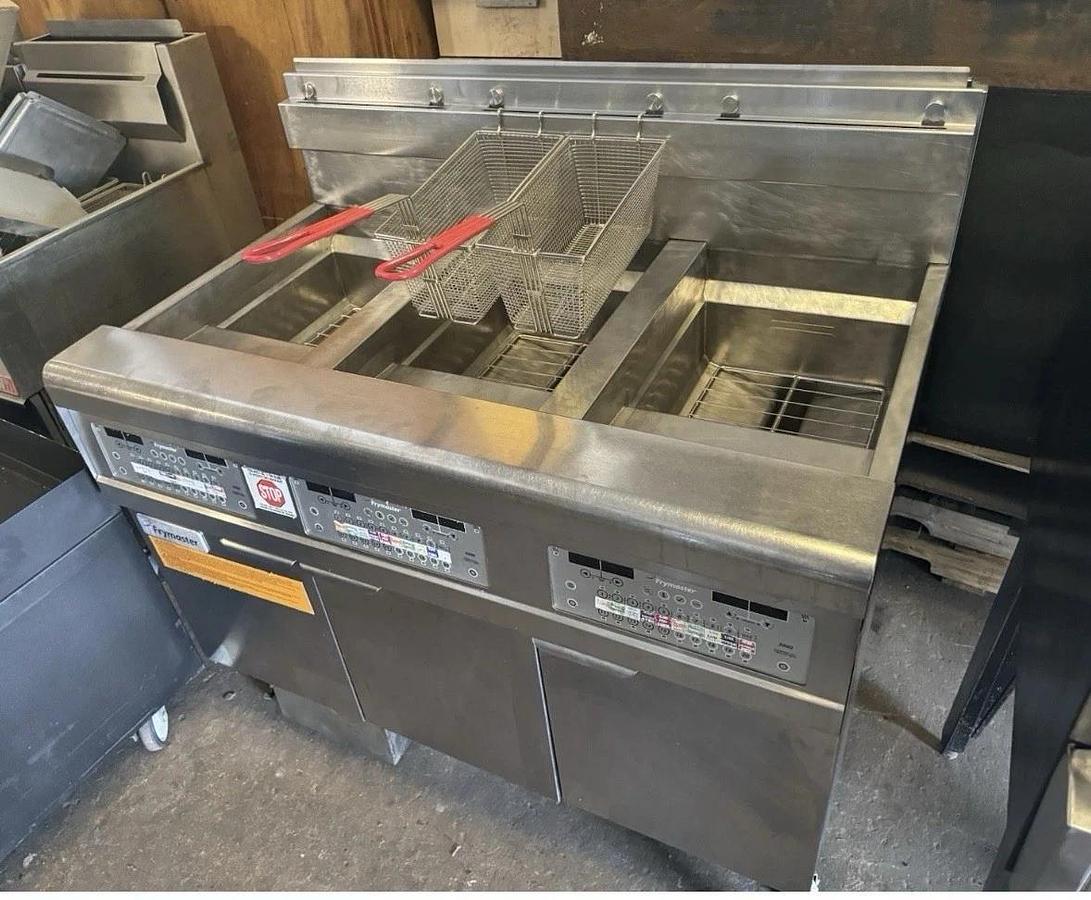 Used FRYMASTER 3 BAY Fryer, Natural Gas, Filtration System NICE SHAPE!